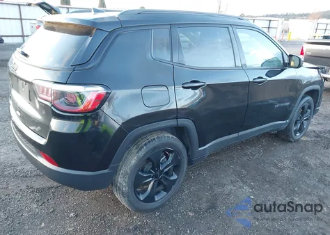 2021 Jeep Compass Altitude 4X4 z USA, uszkodzony, nr VIN 3C4NJDBB5MT584591